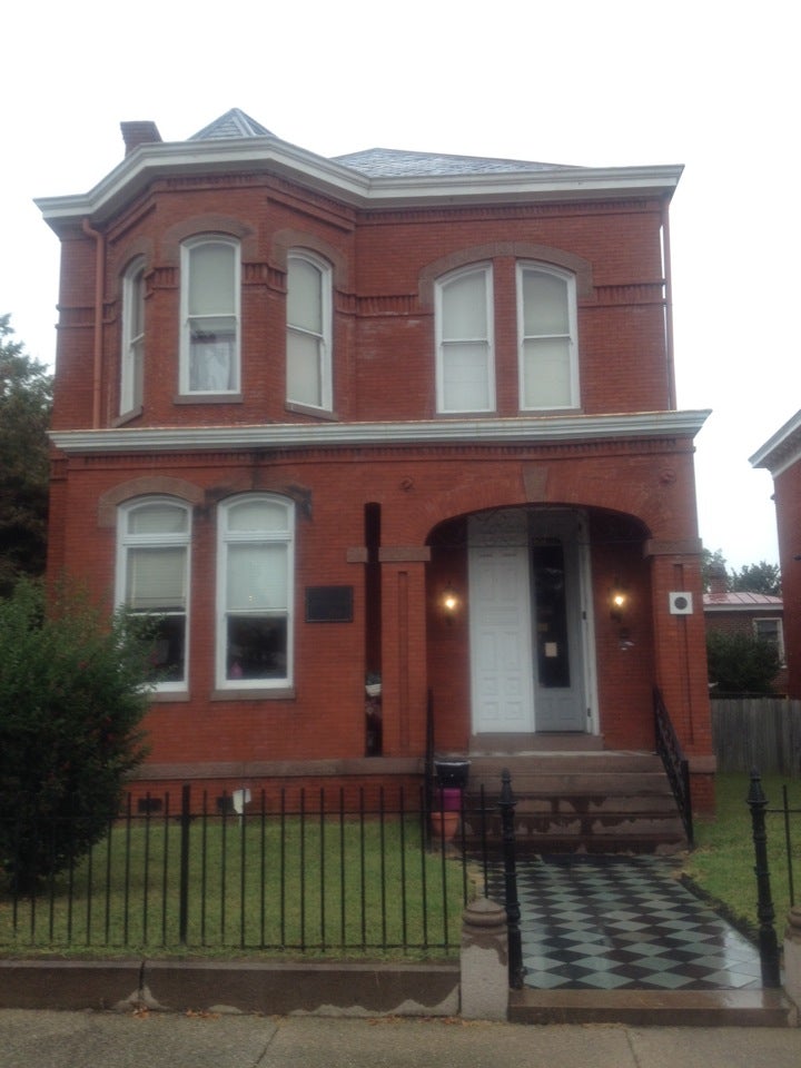 The Hamilton West Adult Home, 309 W Washington St, Petersburg, VA