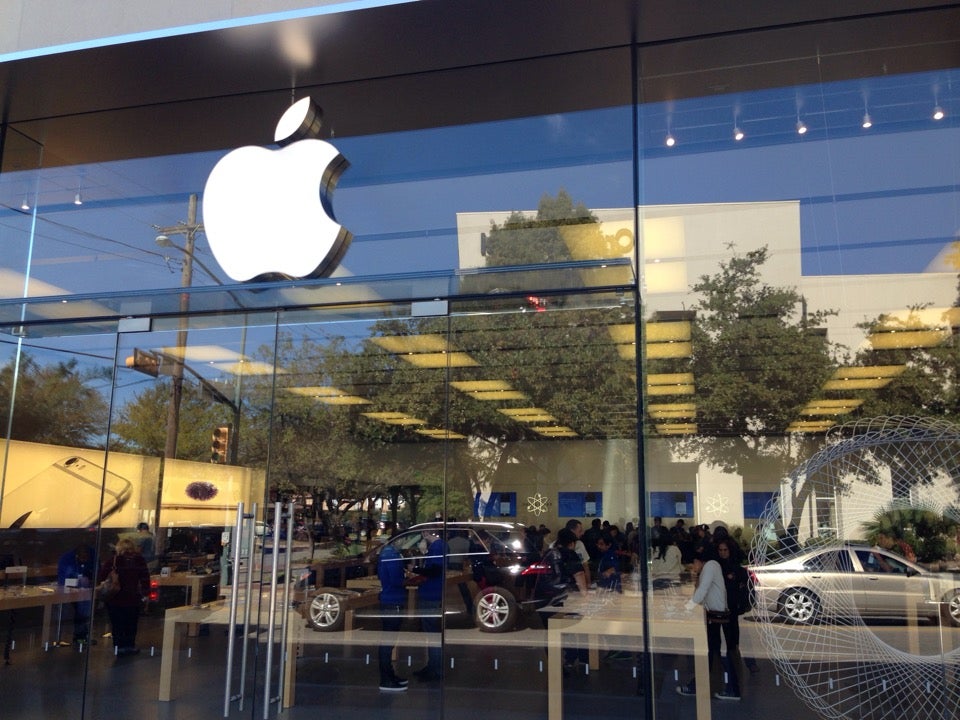 Apple Store-Knox Street - Dallas, Texas