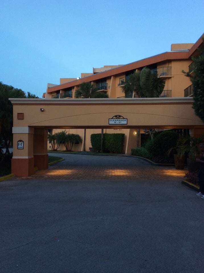 Wyndham Palm Aire Vacation Resort Tennis Club, 27002834 N Course Dr