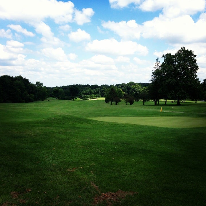 Loyal Oak Golf Course, 2909 S Cleveland Massillon Rd, Barberton, OH