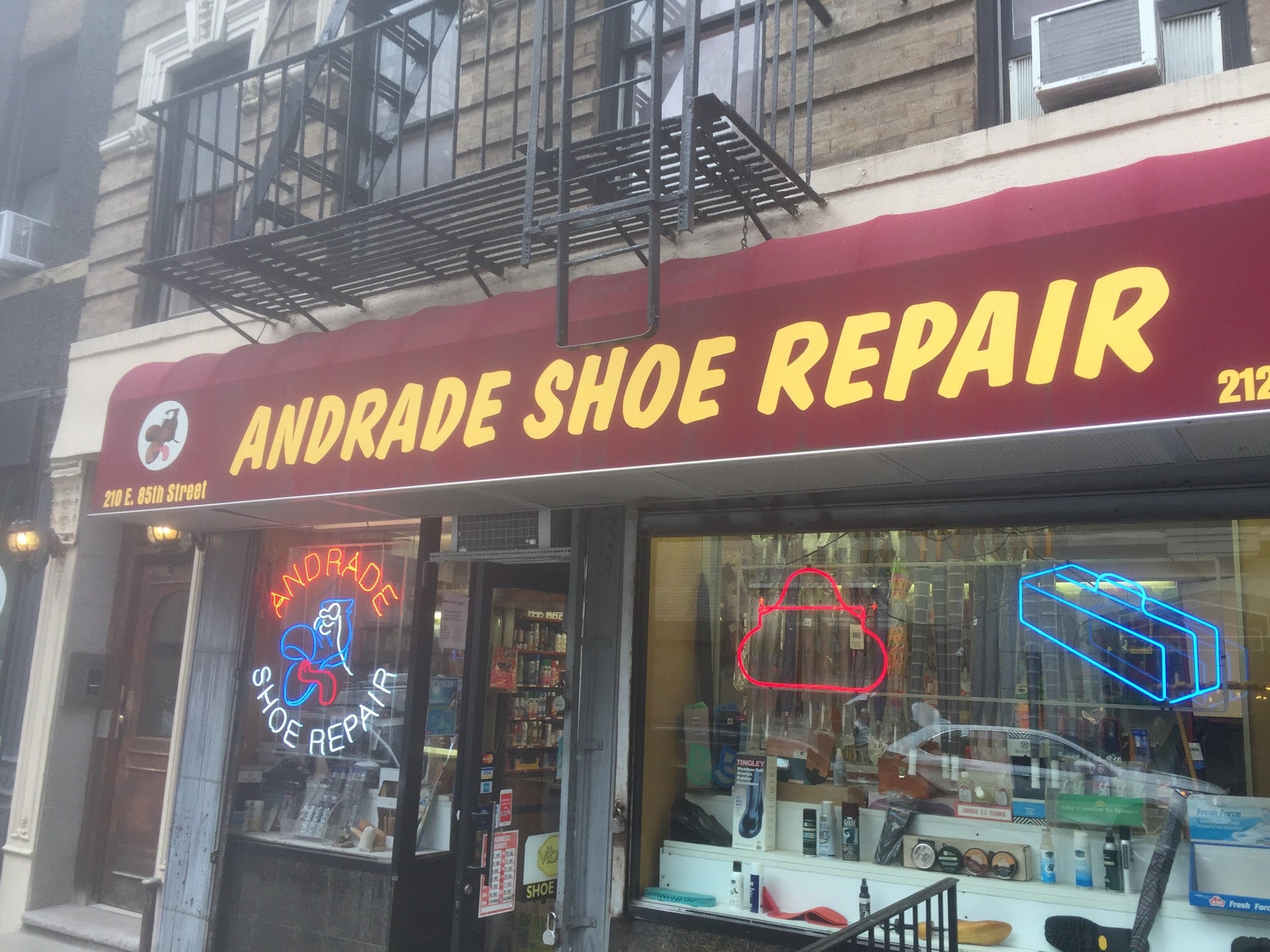 Shoe Repair Shop RESH., Shop
