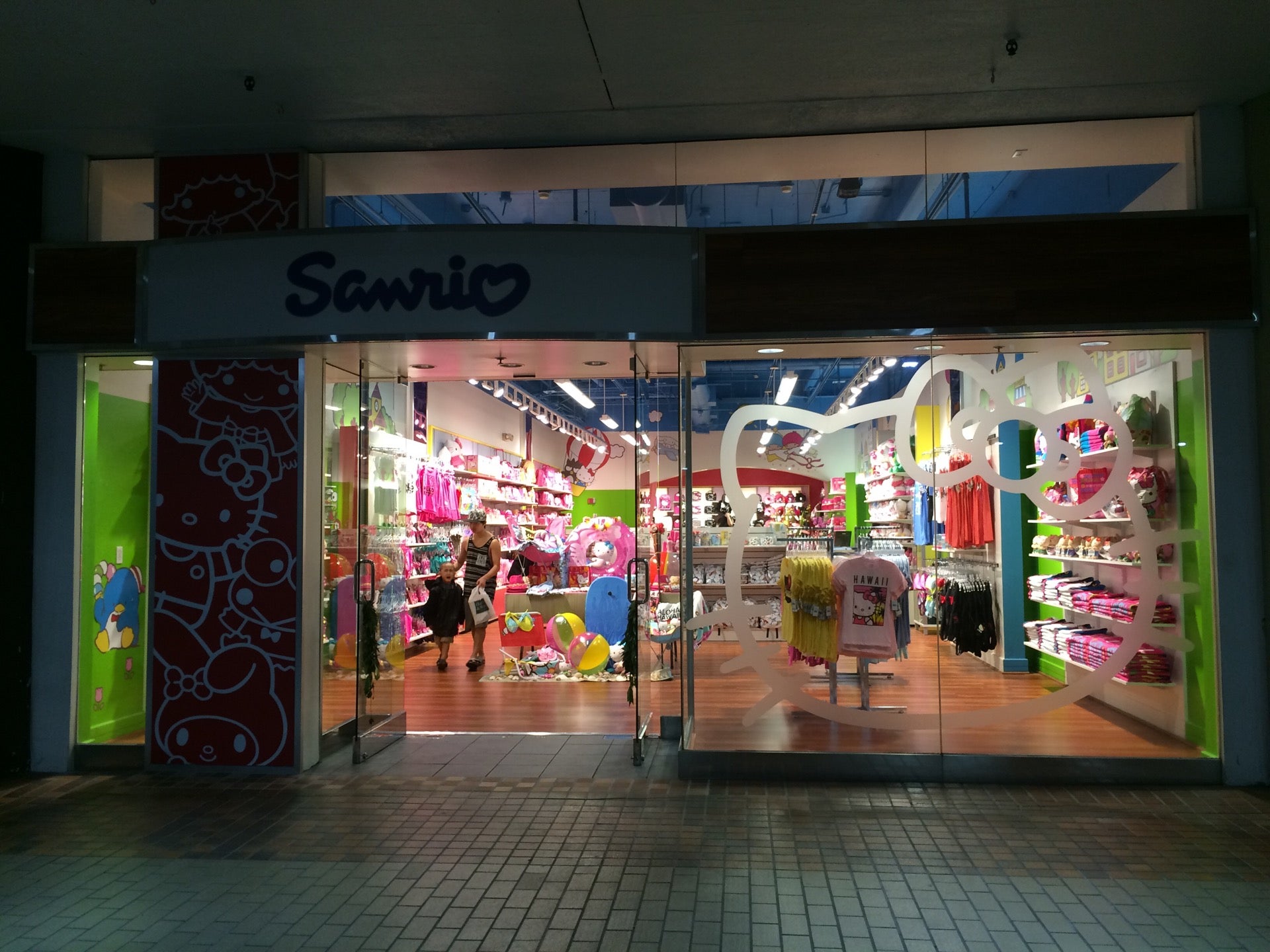 New ABC Store exclusive Sanrio Merch! At multiple location across Honolulu,  Hi 🏝️🤙🏼😻 : r/sanrio