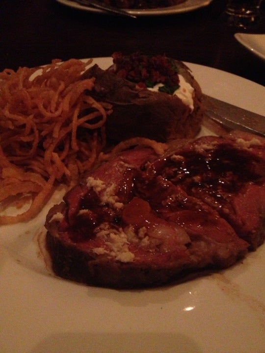 The Keg Steakhouse + Bar, 300 Hays Blvd, Oakville, ON, Eating places