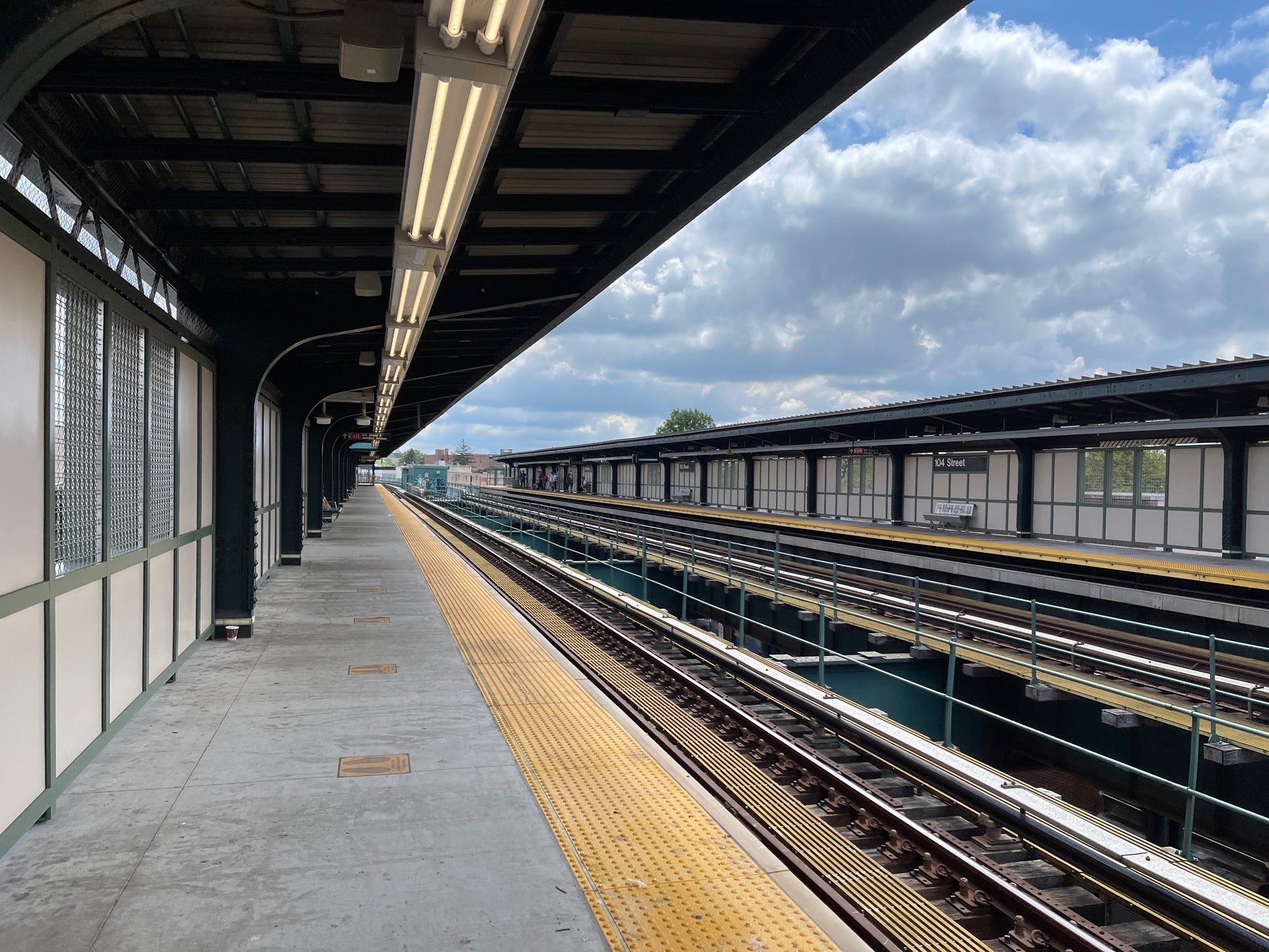 MTA Subway 104th St, 104TH St, Richmond Hill, NY, Transportation