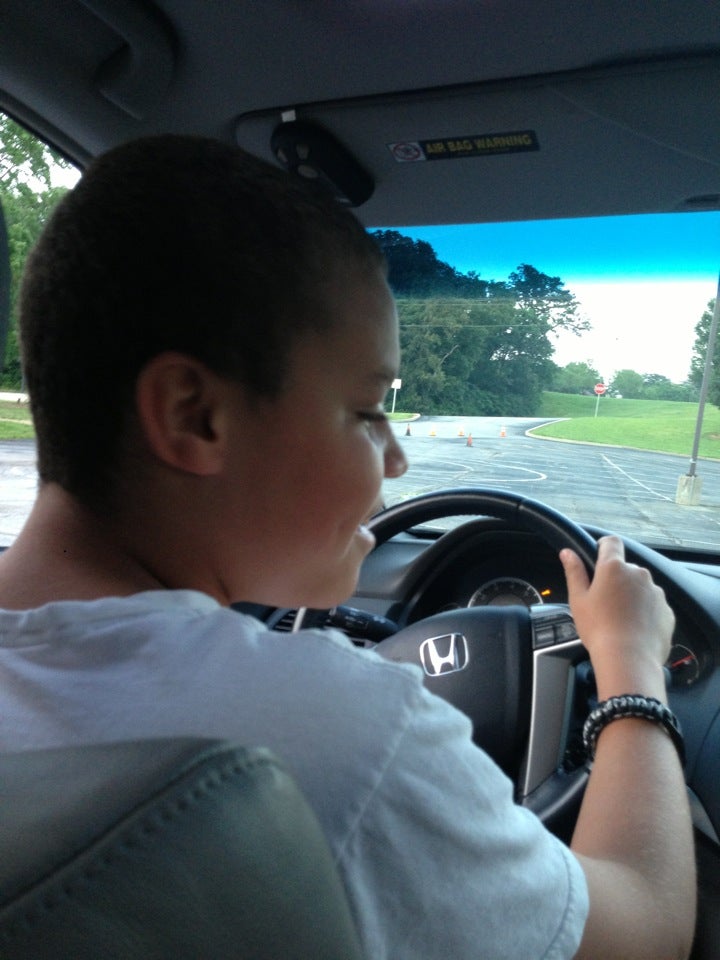 Carman Trails Elementary School, 555 S Weidman Rd, Ballwin, MO, School