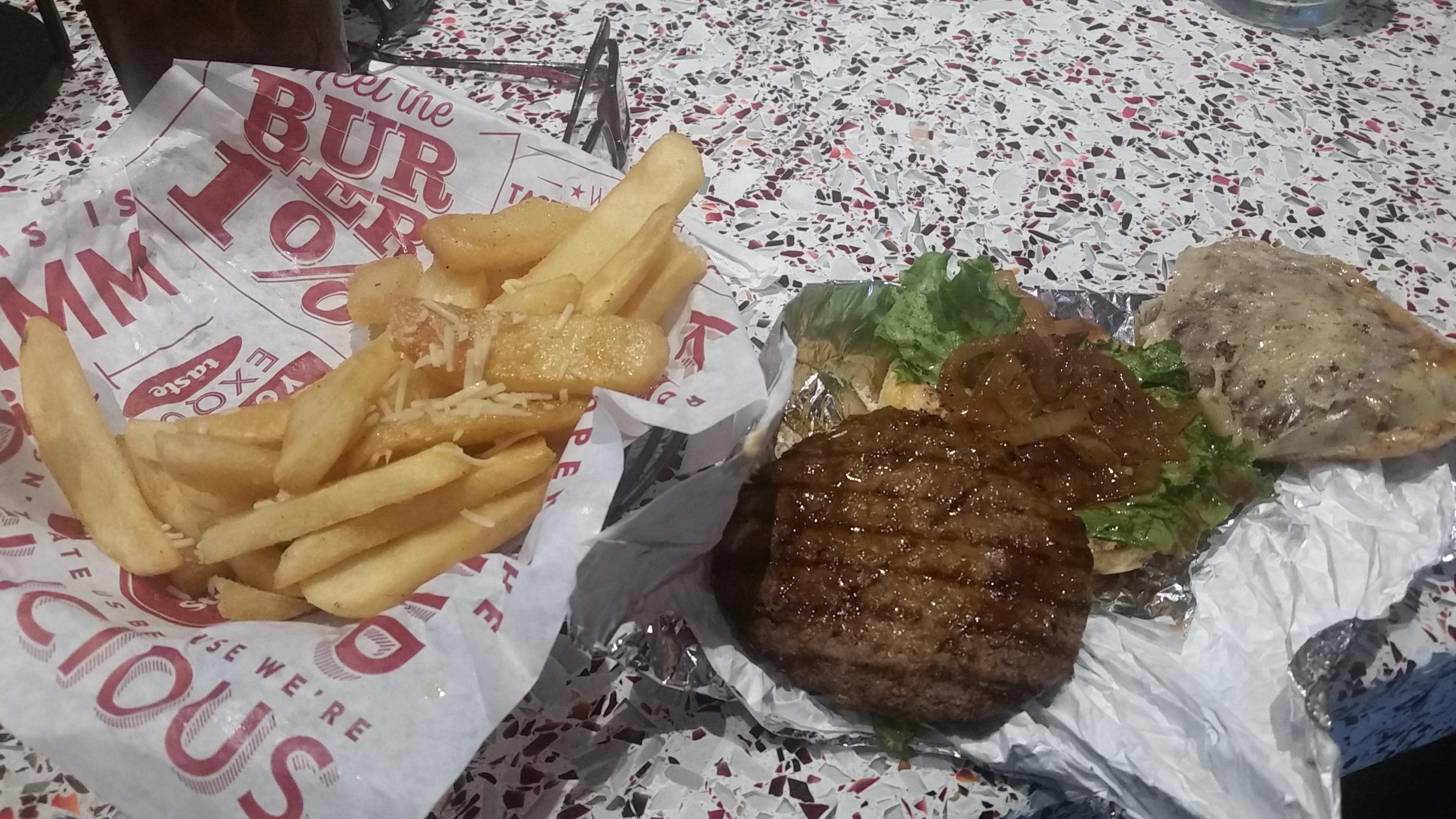 Burgers And Brews Redefined A Review Of Red Robins Exceptional Offerings - n69i44p