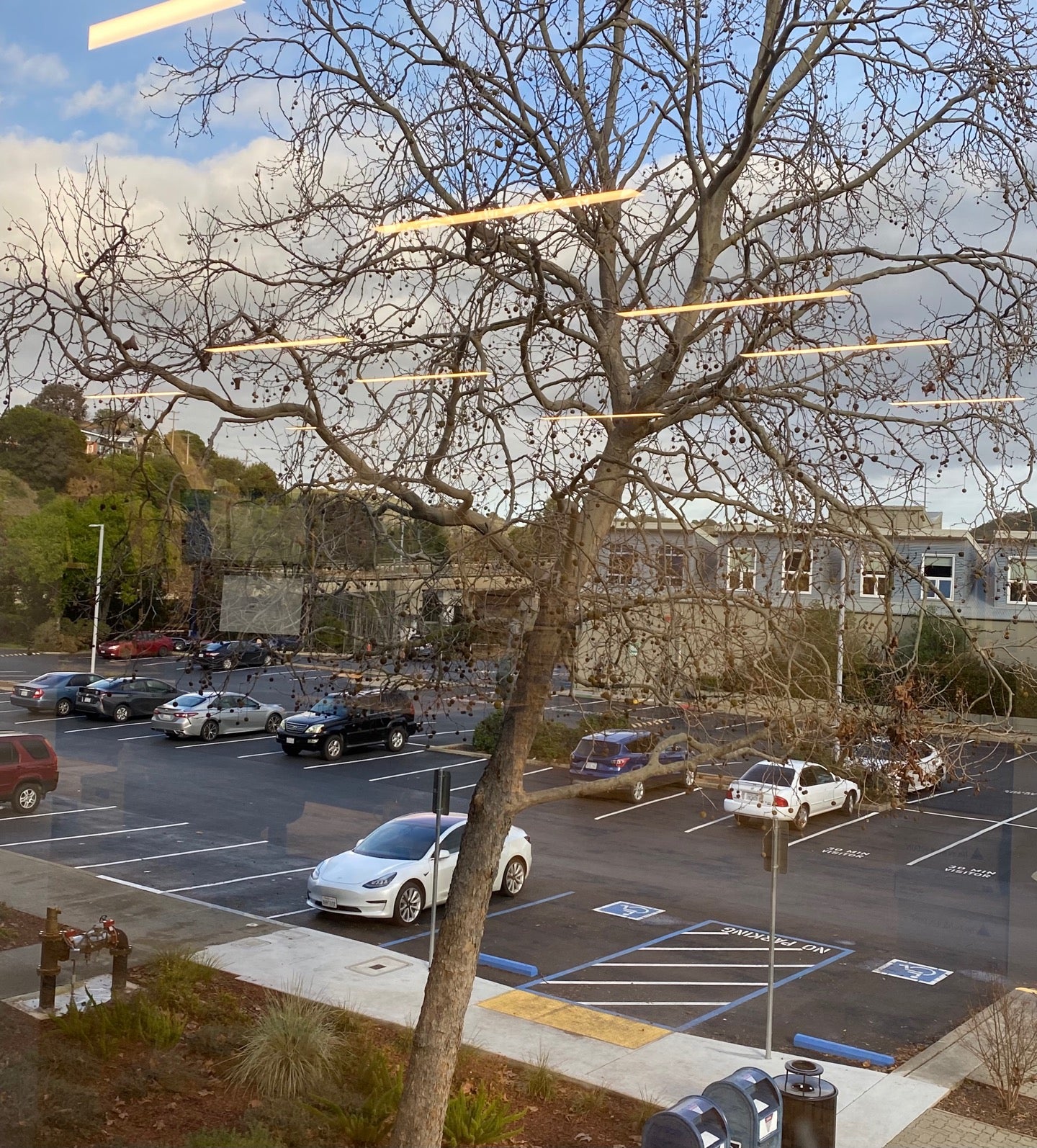 Drakes Landing Office Park & Ride, 10 Drakes Landing Rd, Larkspur, CA