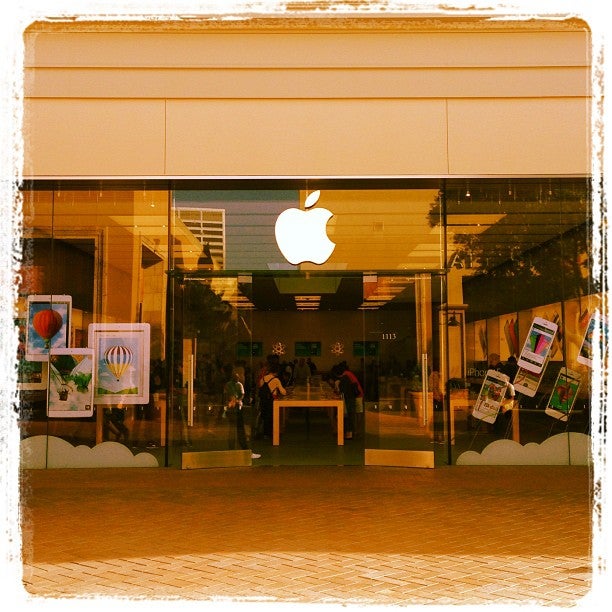 Fashion Island - Apple Store - Apple