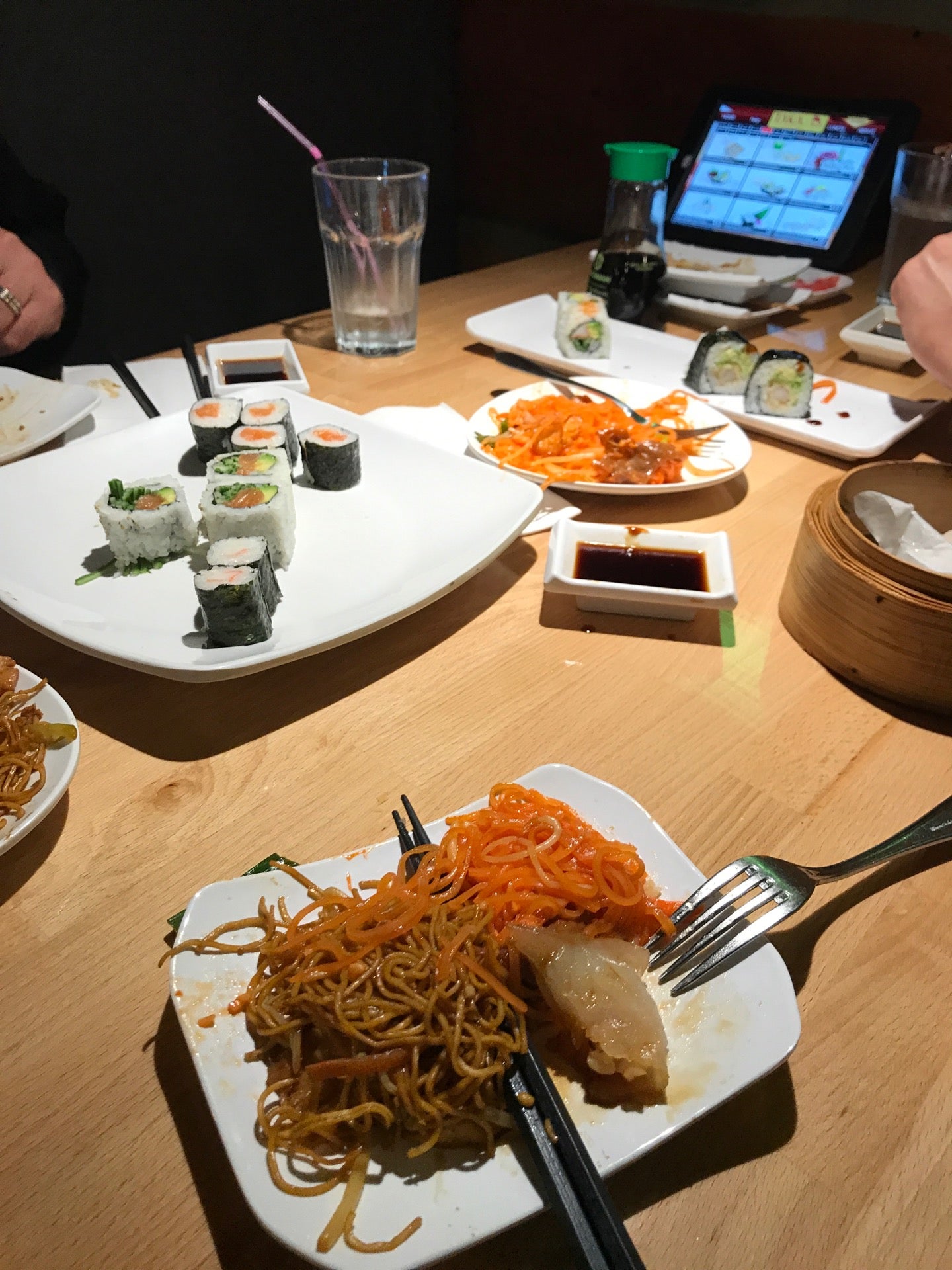 Taka Japanese Sushi-Thai Food, 5011 Legacy Park Dr, Windsor, ON