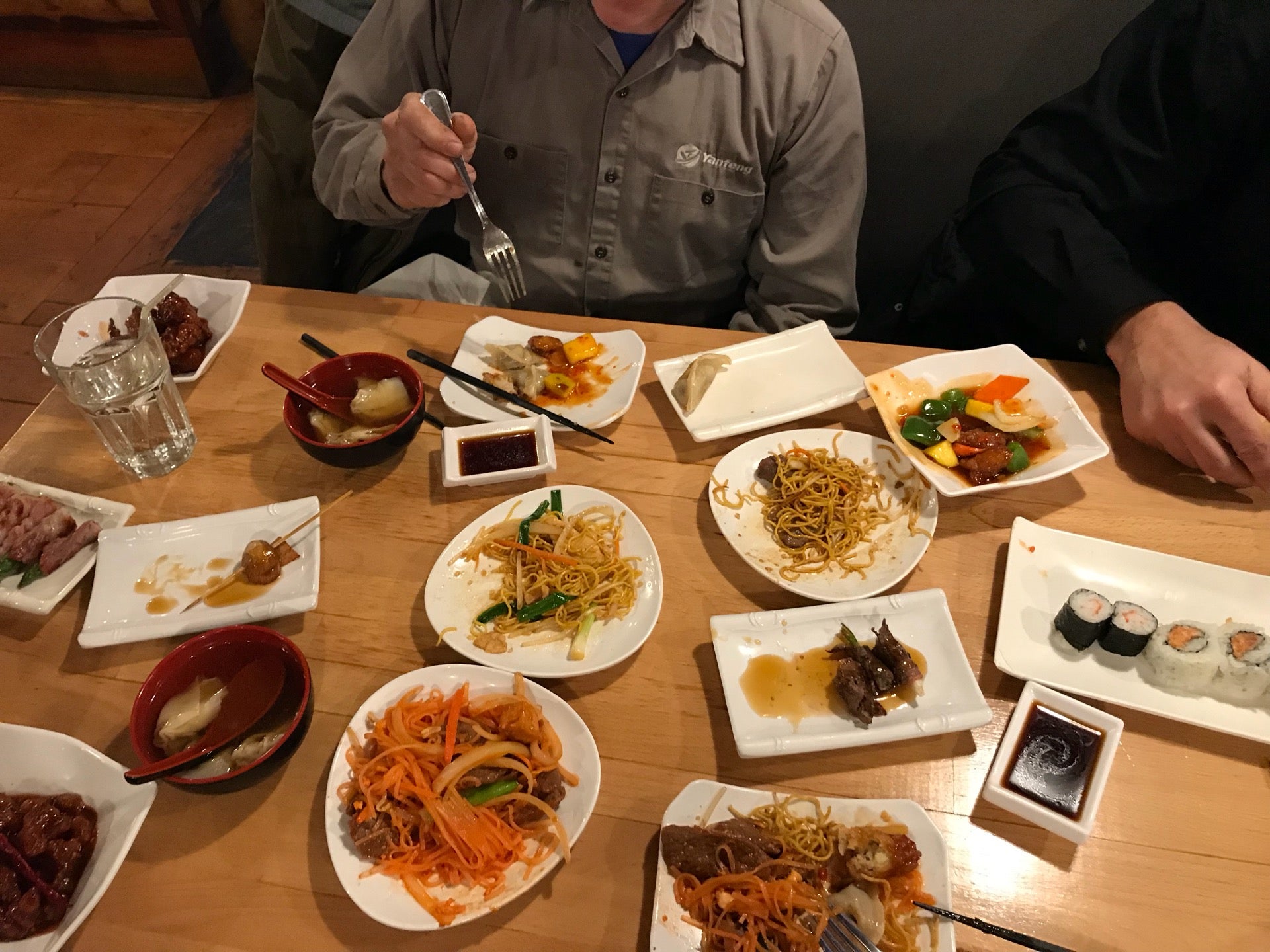 Taka Japanese Sushi-Thai Food, 5011 Legacy Park Dr, Windsor, ON