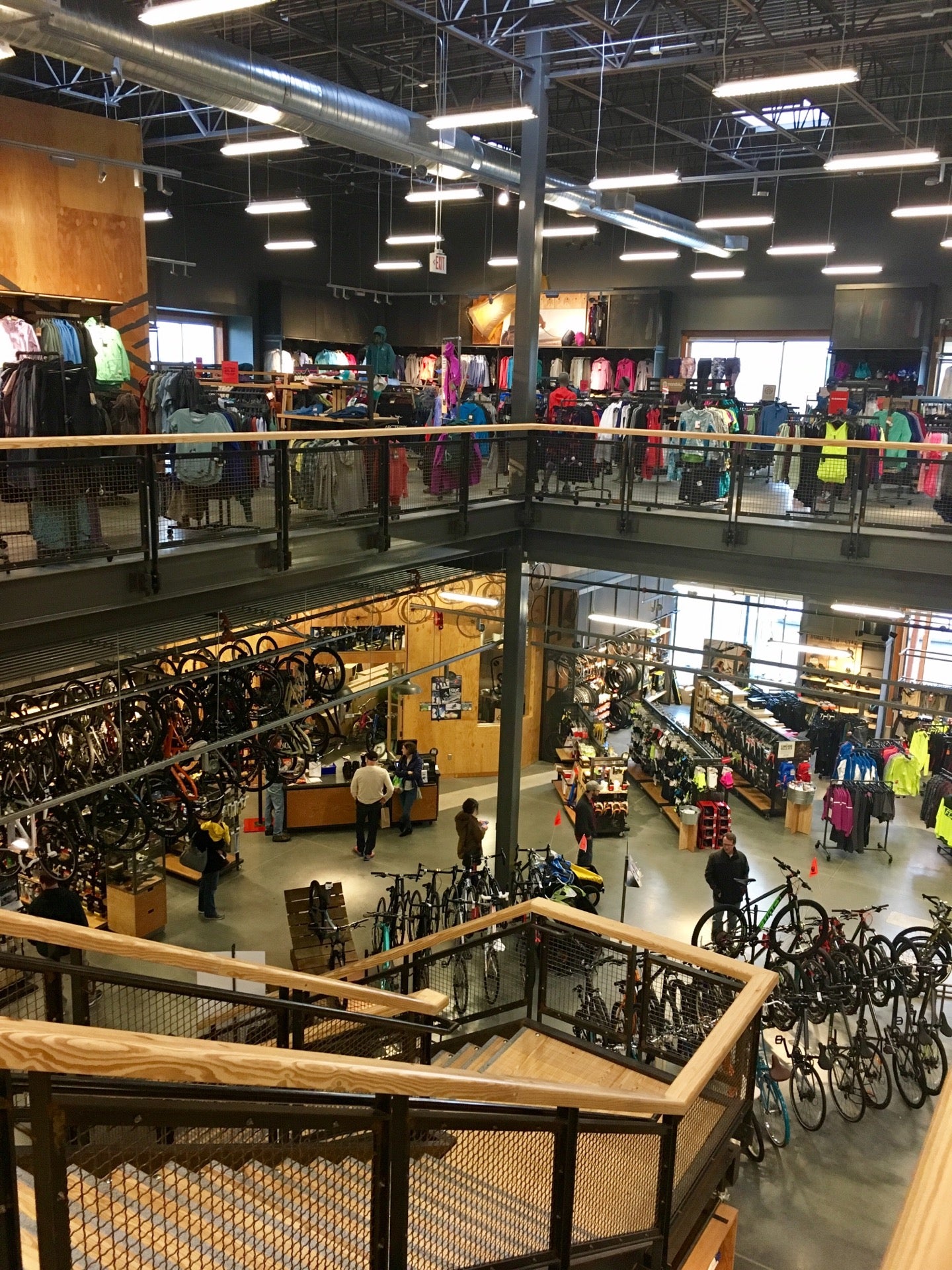 REI King of Prussia Store - King of Prussia, PA - Sporting Goods