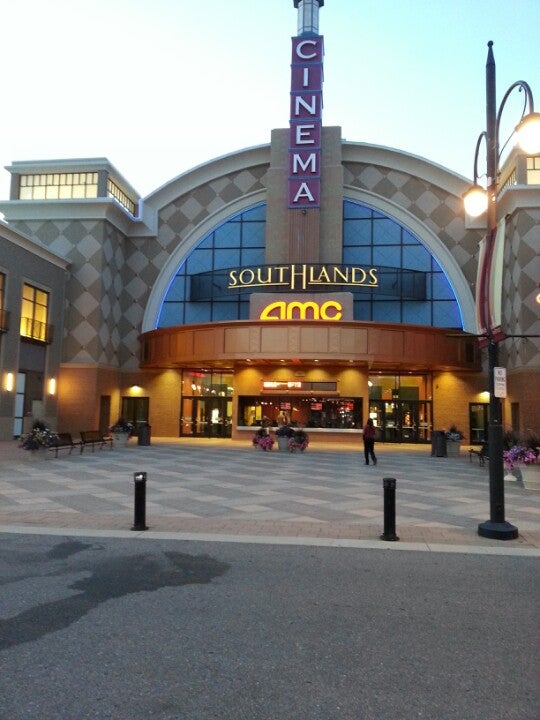 AMC Dinein Theater Southlands, 23955 E Plaza Ave, Aurora, CO, Tourist