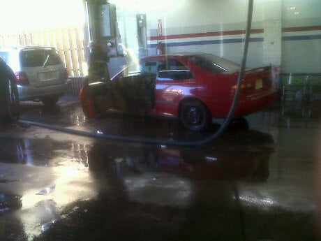 Kingwe Jetdry, Martin's Car Wash