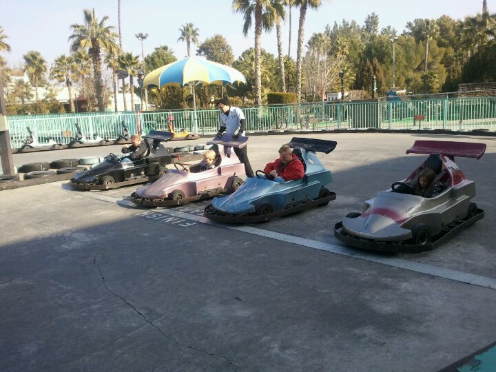 Blackbeard's Family Entertainment Center, 4055 N Chestnut Diagonal