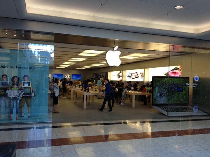 apple richmond centre