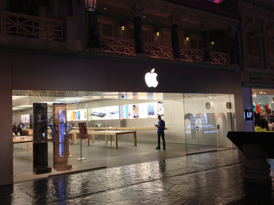 The Forum Shops - Apple Store - Apple