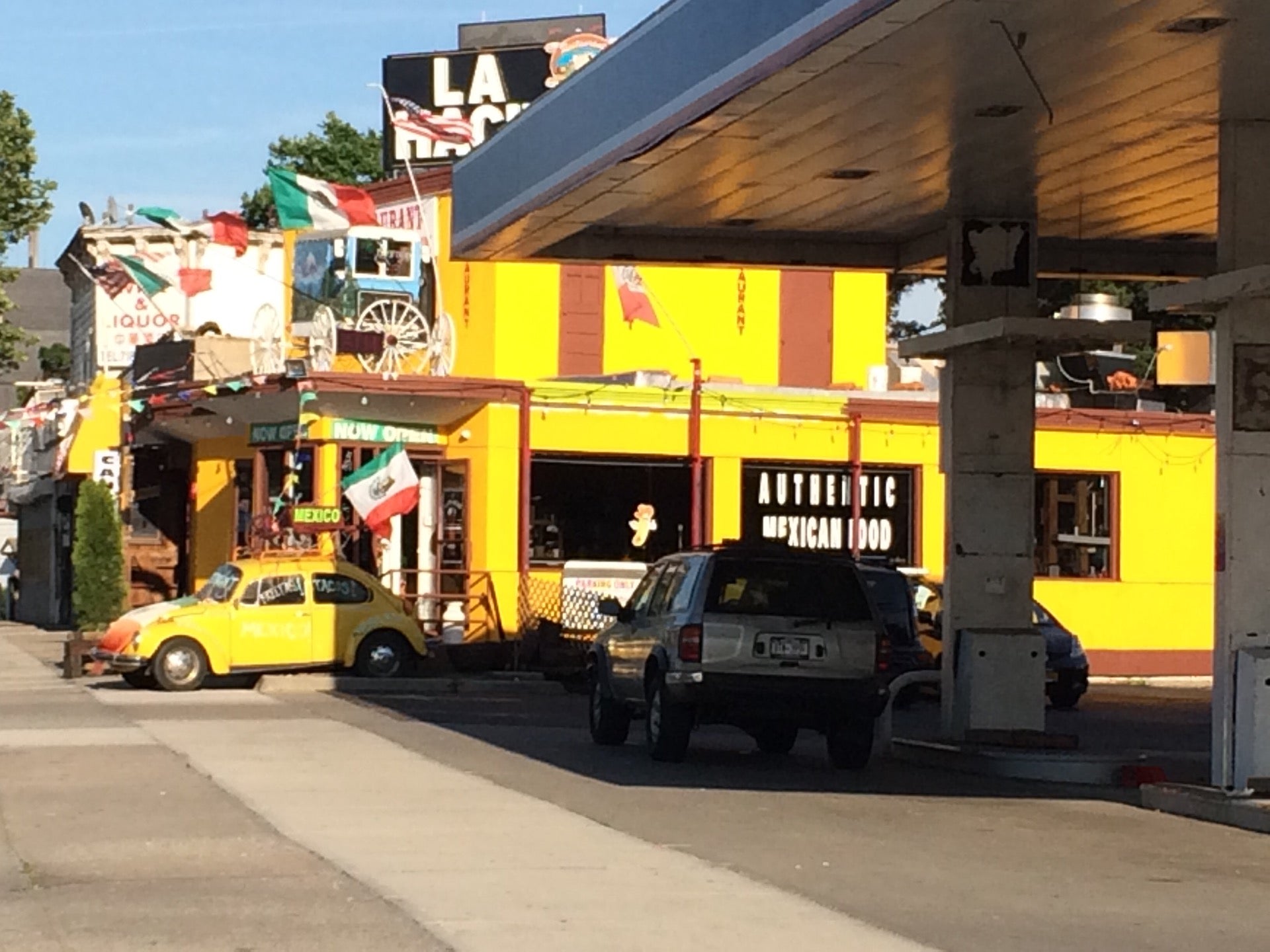 La Hacienda Restaurant/Bar/Lounge, 6920 Queens Blvd, Woodside, NY