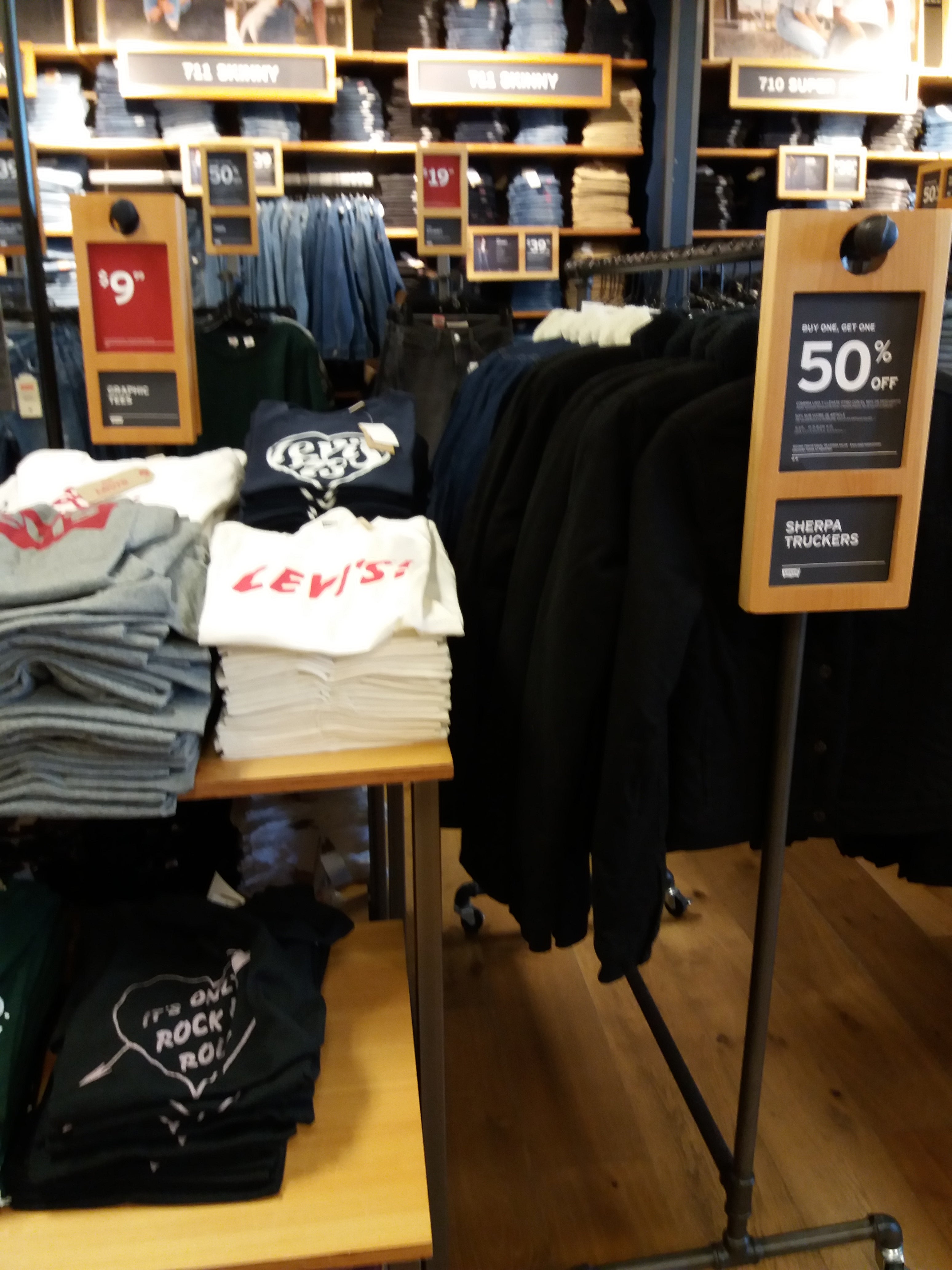 Levi's Outlet Store, 11211 120th Ave, Ste D075, Pleasant Prairie, WI,  Clothing Retail - MapQuest
