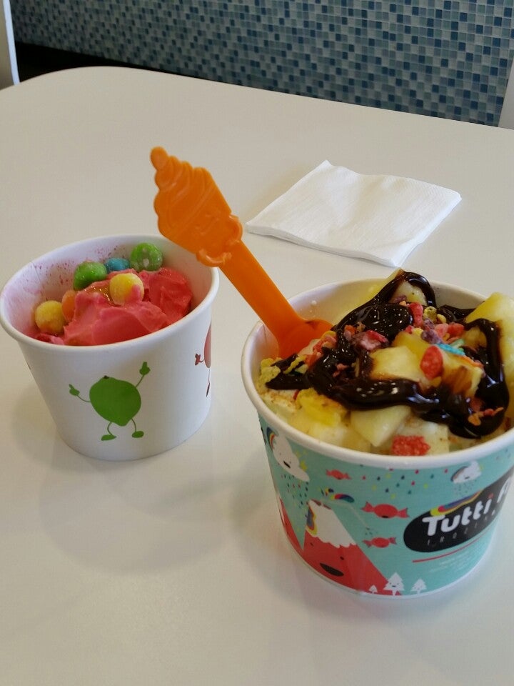 Tutti Frutti Frozen Yogurt, 8200 Stockdale Hwy Ste M, Bakersfield, CA