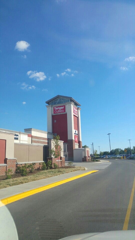 Tanger Outlets Columbus, 400 S Wilson Rd, Sunbury, OH, Outlet Center