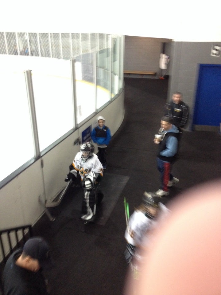 Proskate Ice Arena, 1000 Cornwall Rd, South Brunswick Twp, NJ, Night