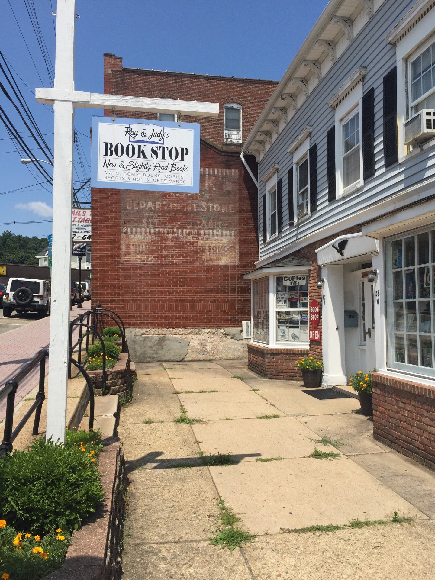 Ray & judy's book stop