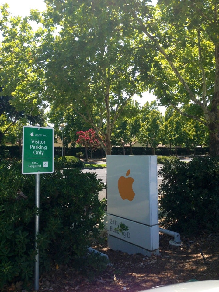 Apple Store, 2511 Laguna Blvd, Elk Grove, CA, Parking Garages MapQuest