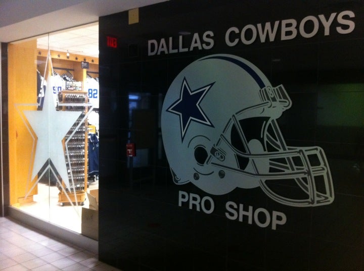 Dallas Cowboys Pro Shop - DFW Gate A24, Grapevine, TX, Clothing