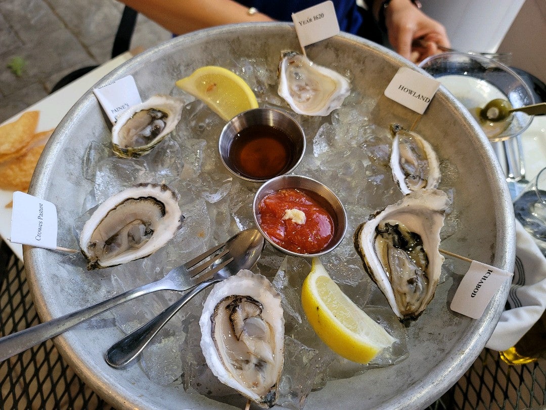 Liv's Oyster Bar, 166 Main St, Old Saybrook, Town of, CT, Eating places