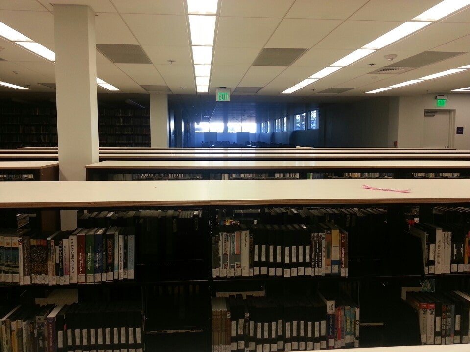 University of Portland, Academic, Library Clark Memorial, 5000 N