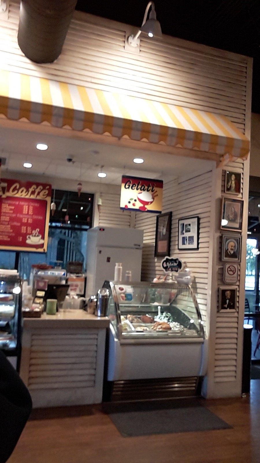 Mandola's Italian Restaurant, 12100 W Parmer Ln, Cedar Park, TX