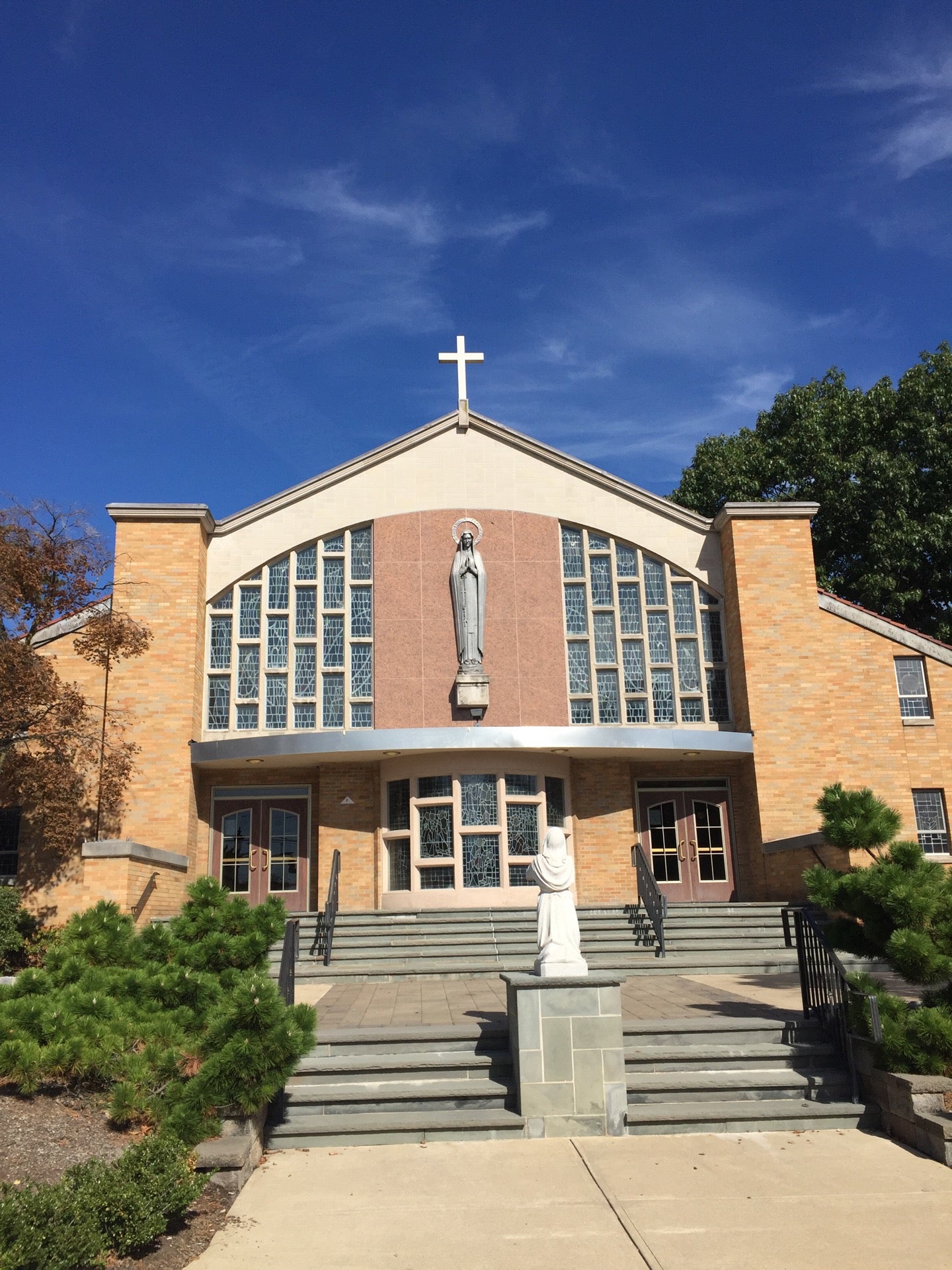 Our Lady of Lourdes RC Church, 1 Eagle Rock Ave, West Orange Twp, NJ