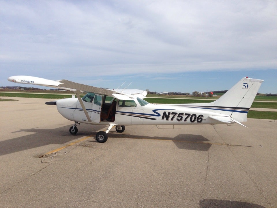 Middleton Municipal Morey Field (C29), 8300 Airport Rd, Middleton, WI