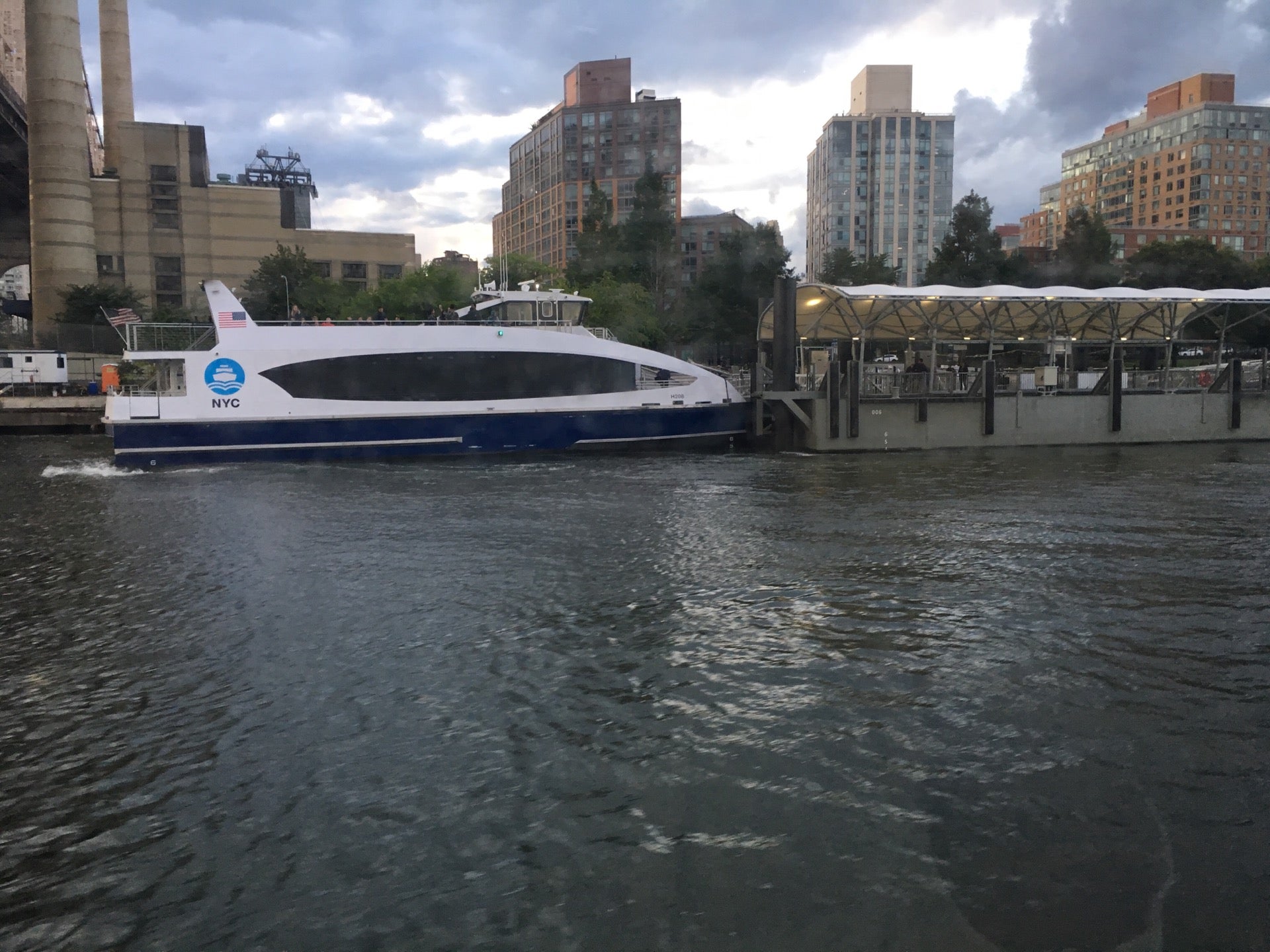 NYC Ferry - Roosevelt Island Landing, 400 Main St, New York, NY ...