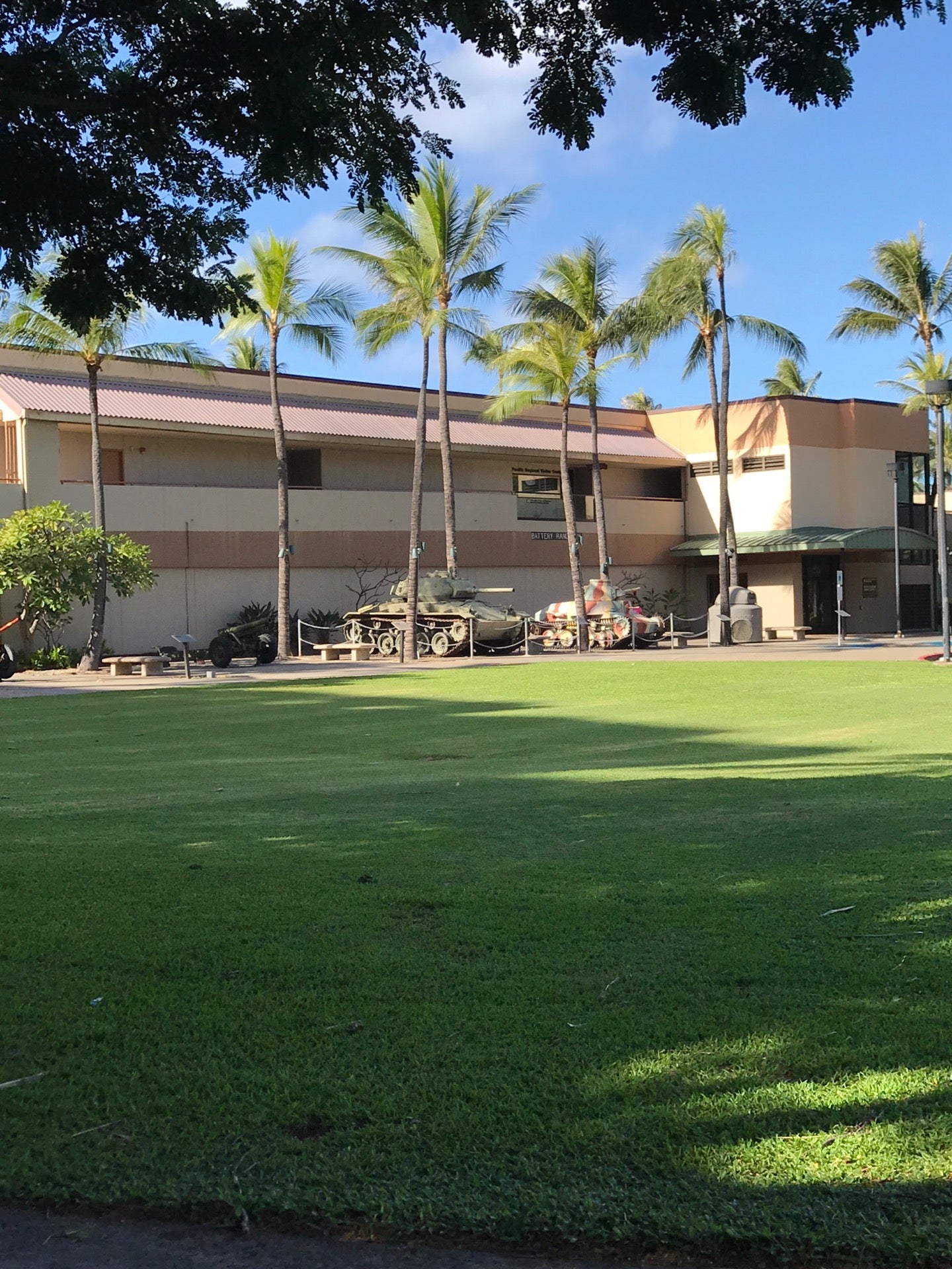 Fort DeRussy Armed Forces Recreation Center, 2161 Kalia Rd, Honolulu