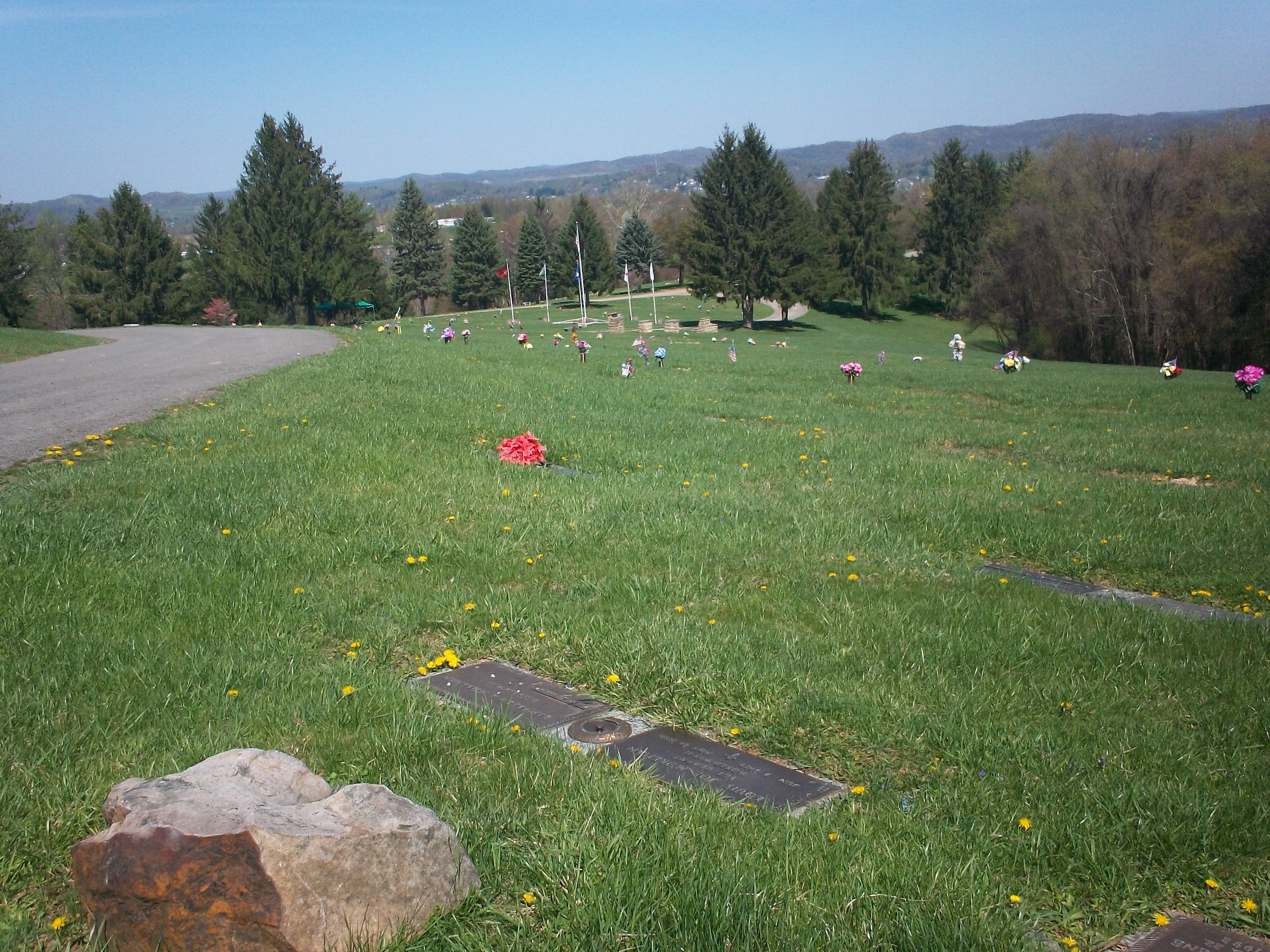 Grandview Memorial Park & Mausoleum, 93 Grandview Cemetery Rd, Fairmont ...