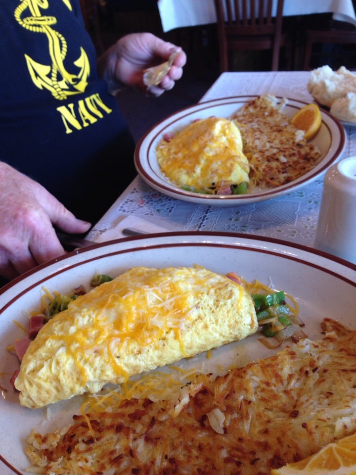 Joy's Sedro Woolley Bakery & Cafe, 823 Metcalf St, Sedro Woolley, WA