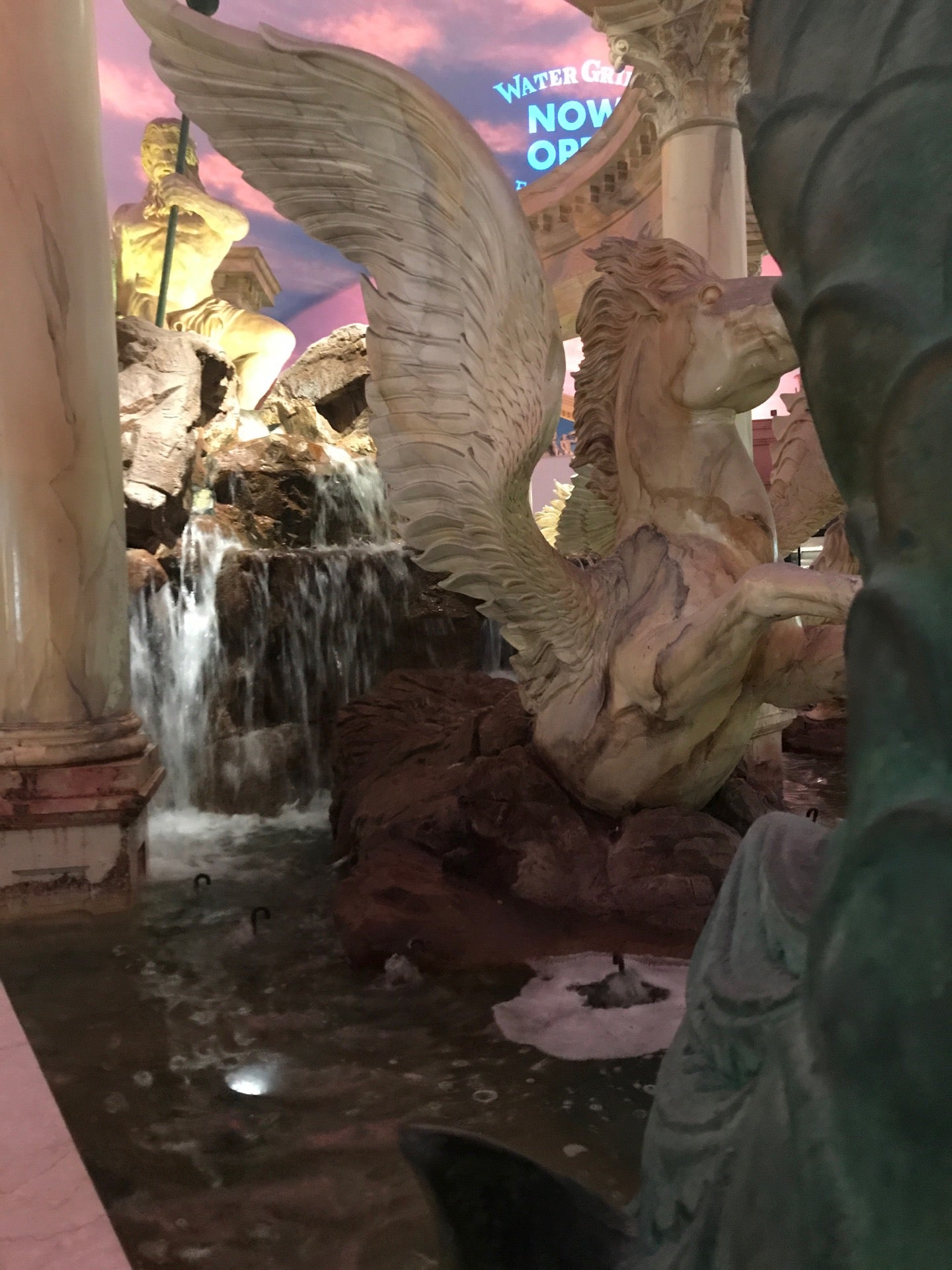 Fountain of the Gods Las Vegas ⛲️🗿 You need several hours to