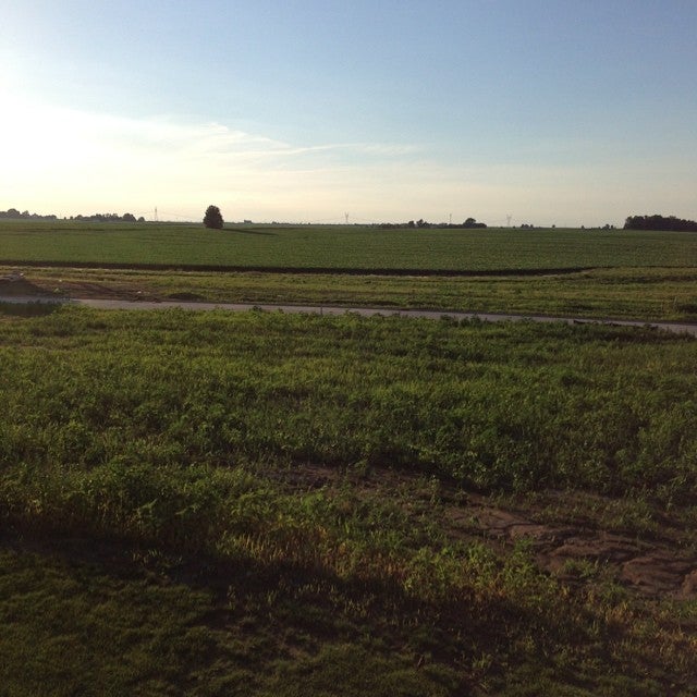 Benjamin Elementary School, 6006 Ireland Grove Rd, Bloomington, IL