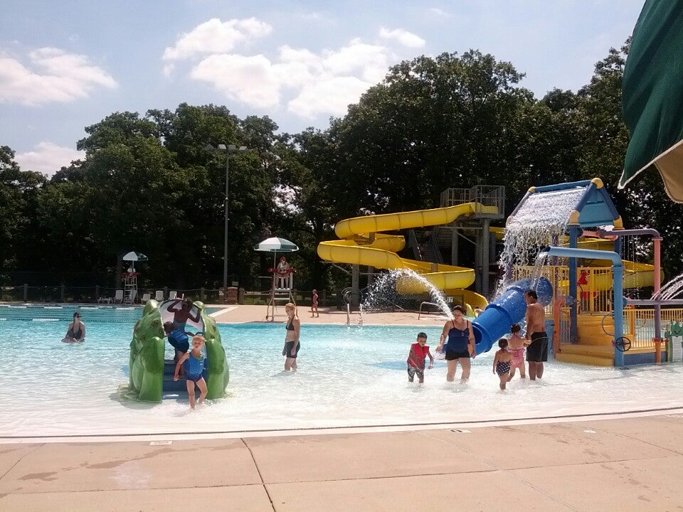 Lords Park Family Aquatic Center, [401 - 411] Hiawatha Dr, Elgin, IL ...