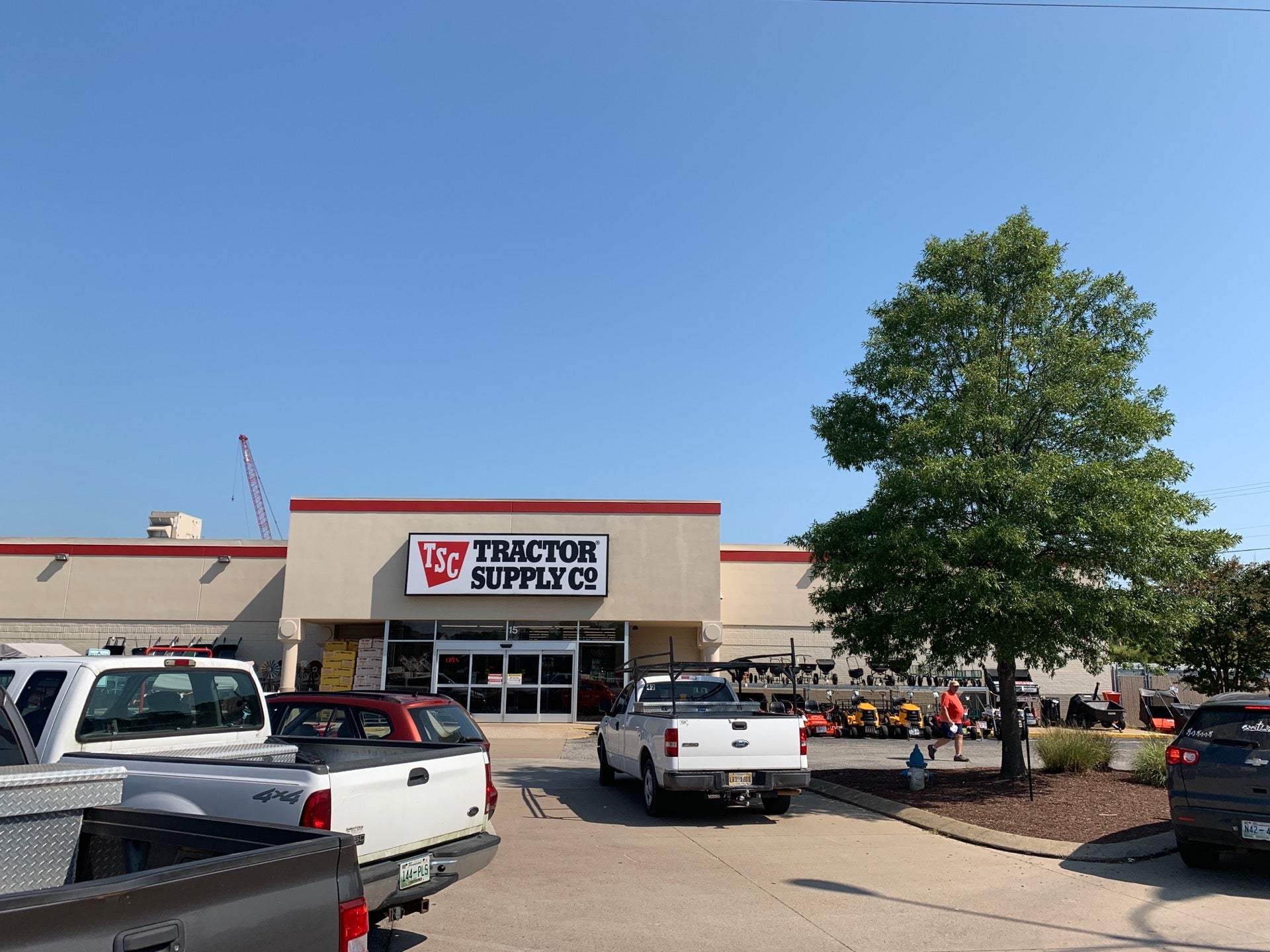 Tractor Supply Company Tsc, 15 Carriage House Dr, Jackson, TN, Hardware