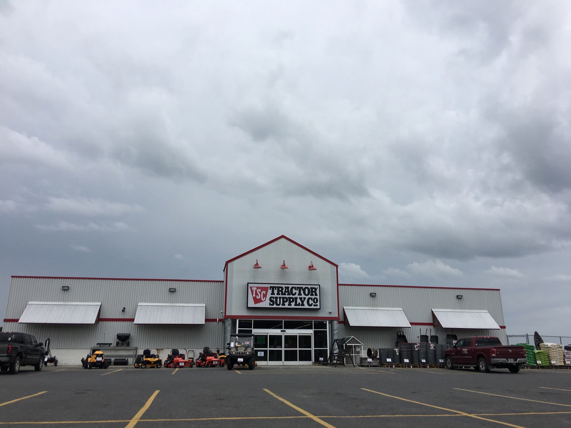 Tractor Supply Company, 23 Houlton Rd, Presque Isle, ME, Home Centers