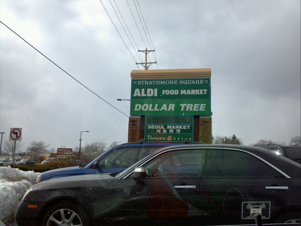 Strathmore Square, Dundee Rd, Buffalo Grove, IL, Shopping Centers