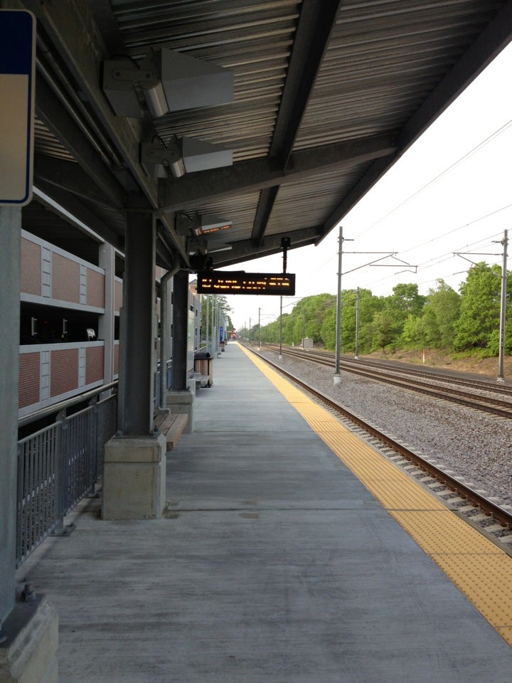 Wickford Junction Commuter Rail Station, 1011 Ten Rod Rd, North ...