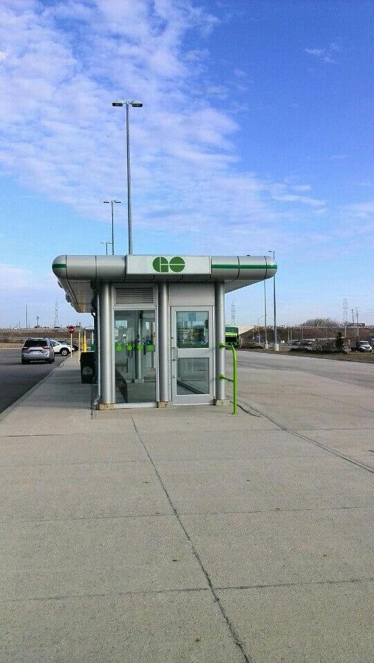 Hwy 407Trafalgar GO Transit Carpool Lot, 4180 Trafalgar Rd, Oakville