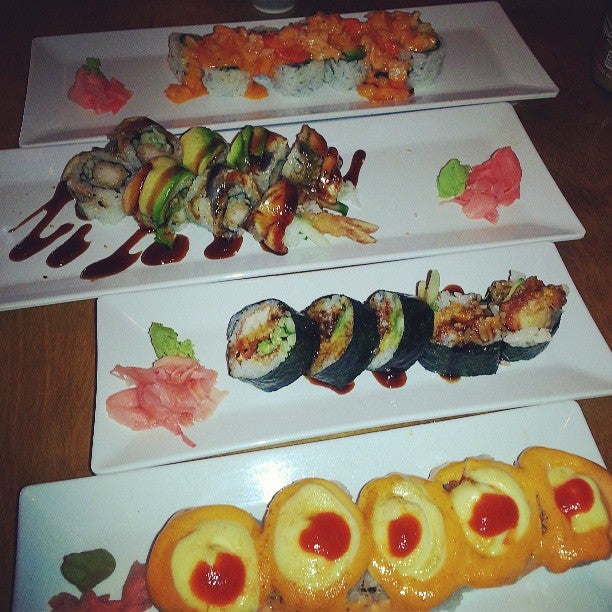 Dib Sushi Bar and Thai Cuisine, 1025 W Lawrence Ave, Chicago, IL