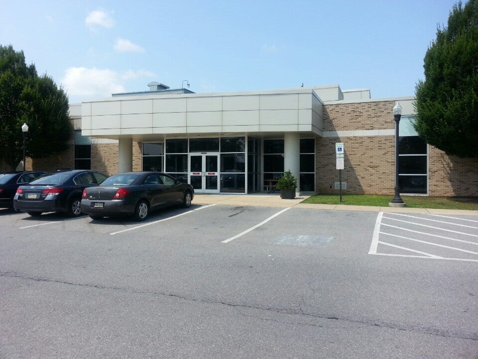 Rodale Aquatic Center, 100 College Dr, Allentown, PA, Sports