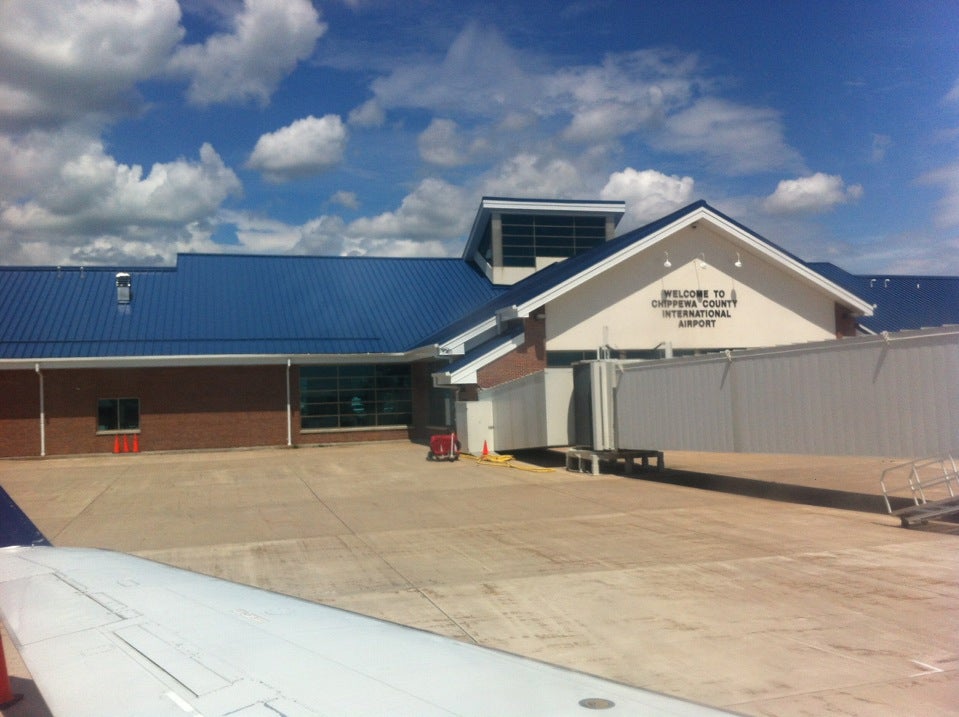 Chippewa County International Airport (CIU), 5315 W Airport Dr, Kincheloe, MI, Major Airports