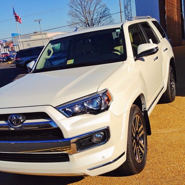 Sheehy Toyota of Fredericksburg Service & Parts Department, 3507