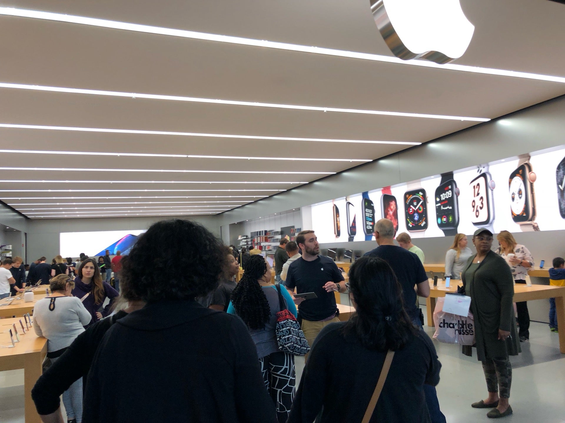 Apple Trumbull, 5065 Main Street, Trumbull, CT, Cell Phones MapQuest